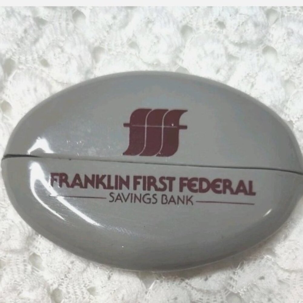 Vintage Franklin First Federal Rubber Squeeze Coin Purse Gray Size 3